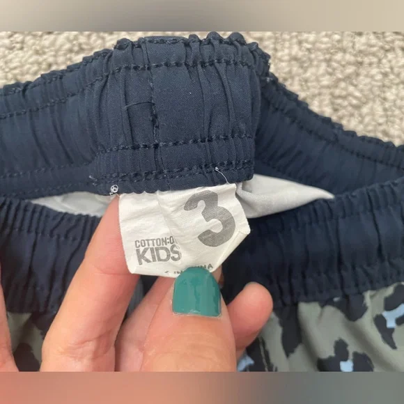 Cotton On Kids green and blue leopard swim trunks - 3T - Picture 5 of 5